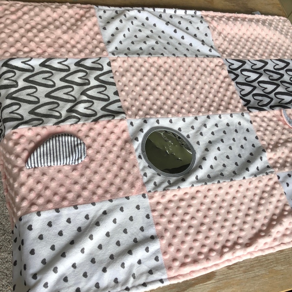 Modern Baby Tummy Time Blanket - Baby Girl